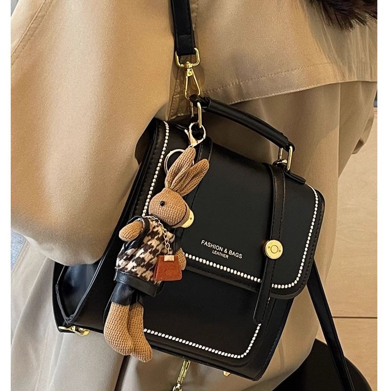Vintage-Inspired Structured Satchel Bag Bowlift