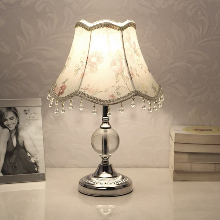 Vintage Floral Shade Table Lamp