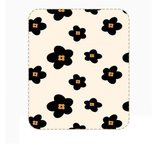 Cozy Fleece Throw Blanket with Bold Floral Design
