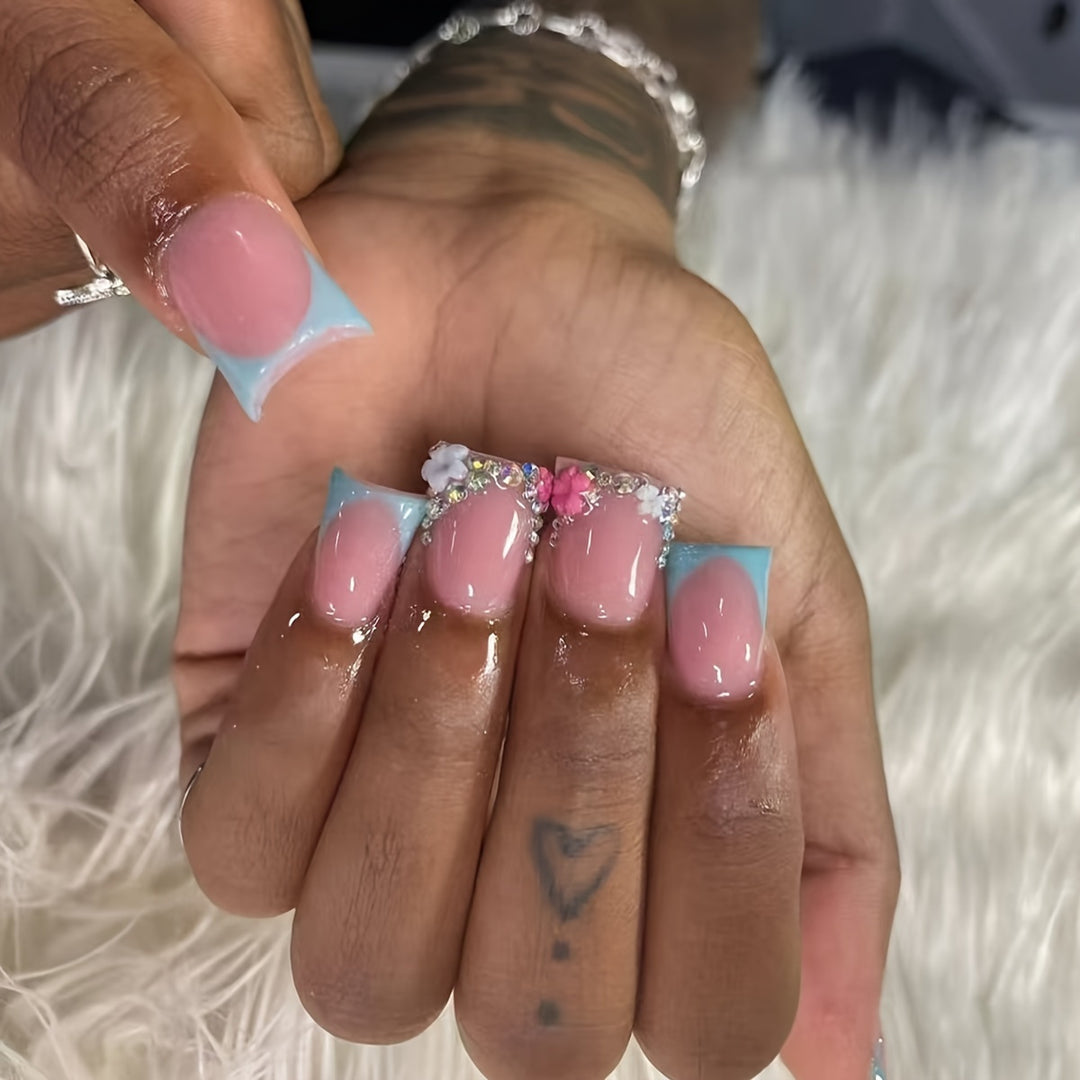 Floral Embellished Press-On Nails Bowlift