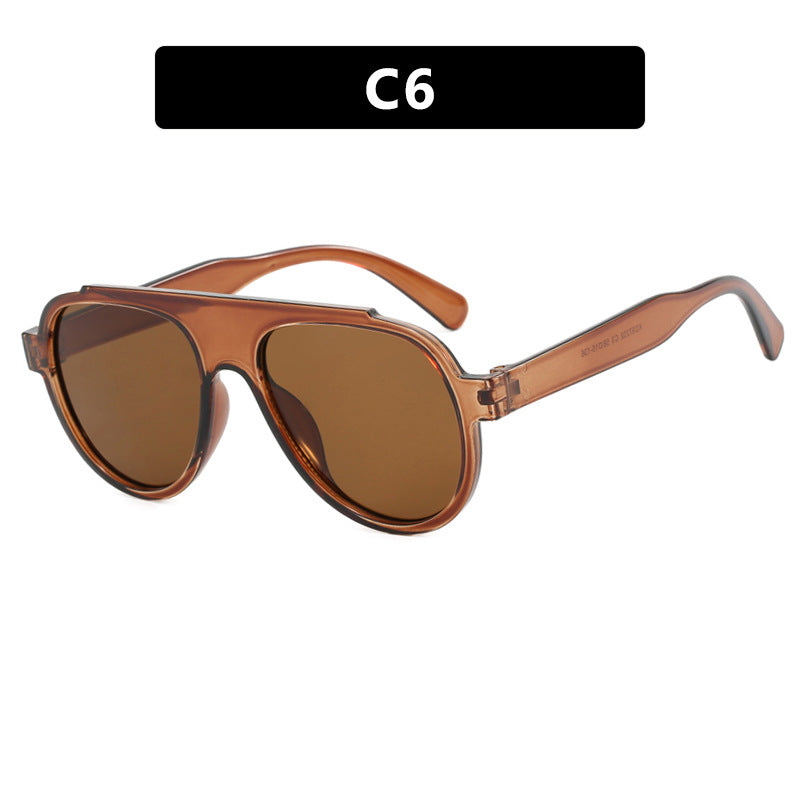 Women Vintage-Style Sunglasses with Elegant Plastic Frame in Leopard Pattern Bowlift