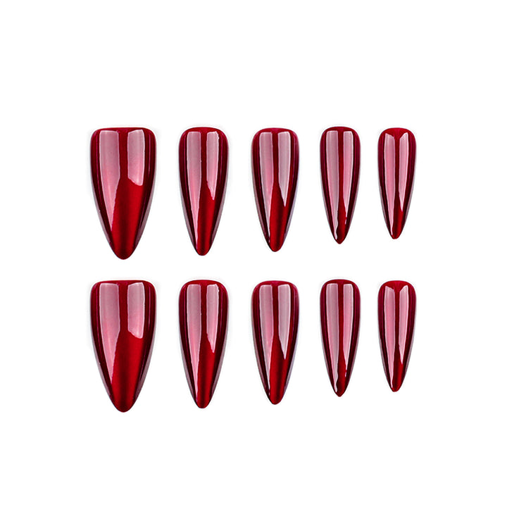 Glamorous art nails in stiletto design Bowlift