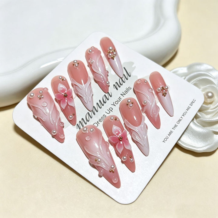 Floral Design Press-On Nail Tips Bowlift