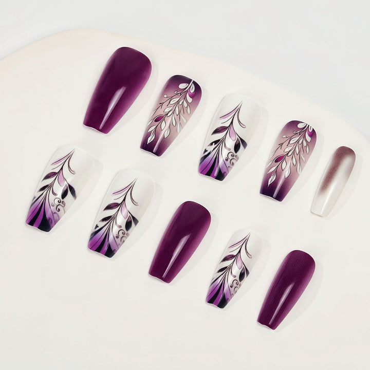 Artificial nails with elegant floral design Bowlift