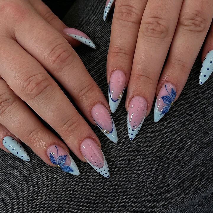 Artificial Nail Set with Decorative Polka Dots and Floral Accents Bowlift