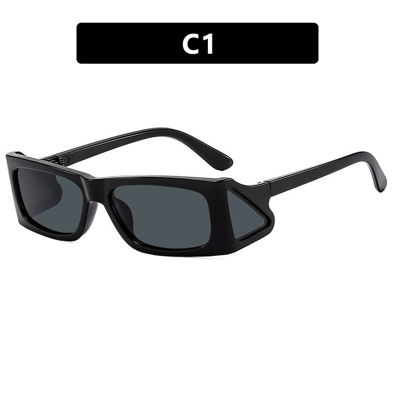 Ladies extravagant sunglasses in geometric design Bowlift
