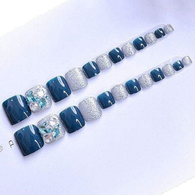 Glamorous artificial nails with 3D decorations Bowlift
