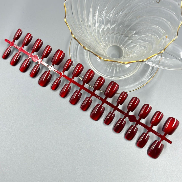 Glossy Emerald Press-On Nail Art Bowlift