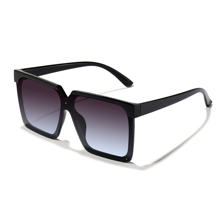 Women extravagantly designed sunglasses Bowlift