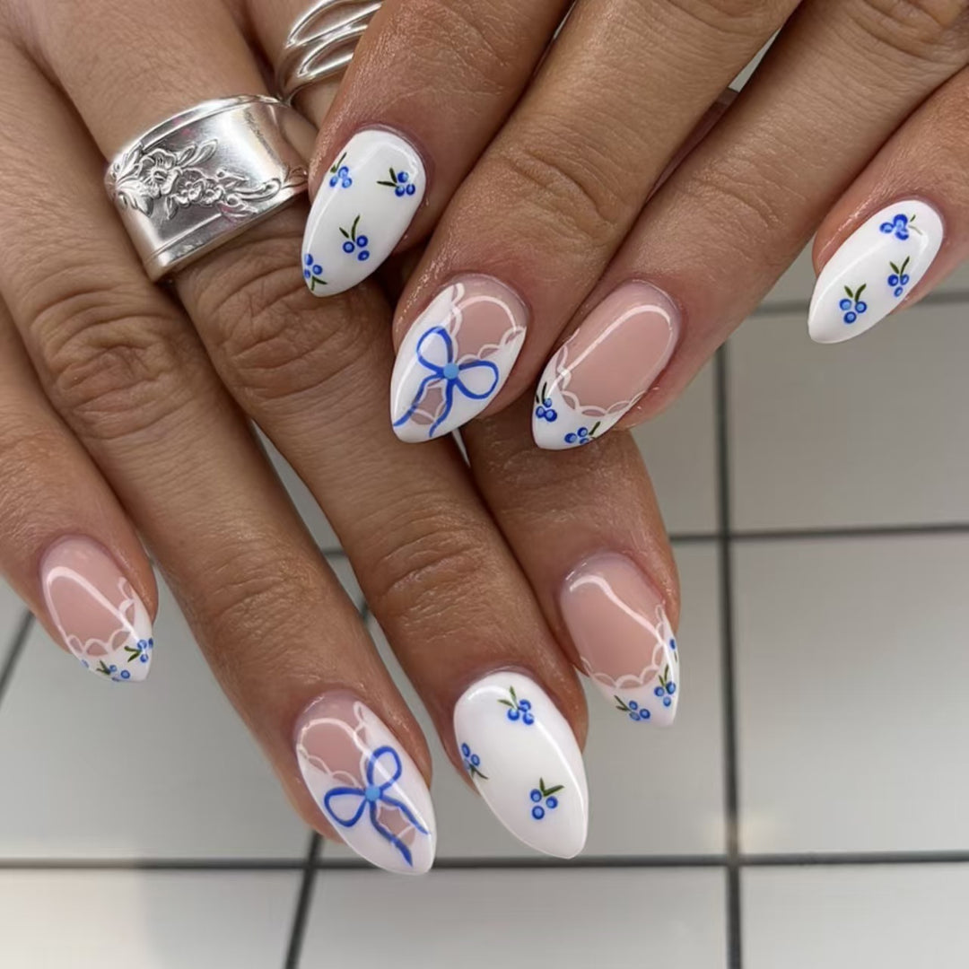 Artificial nails with charming flower and bow decor Bowlift
