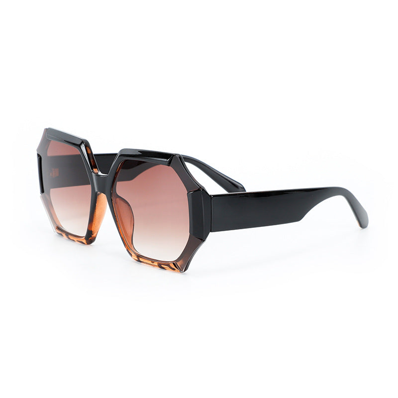 Ladies fashionable sunglasses with faceted frame Bowlift