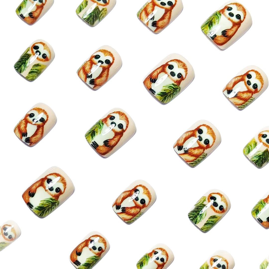 Sloth-Inspired 3D Nail Art Bowlift