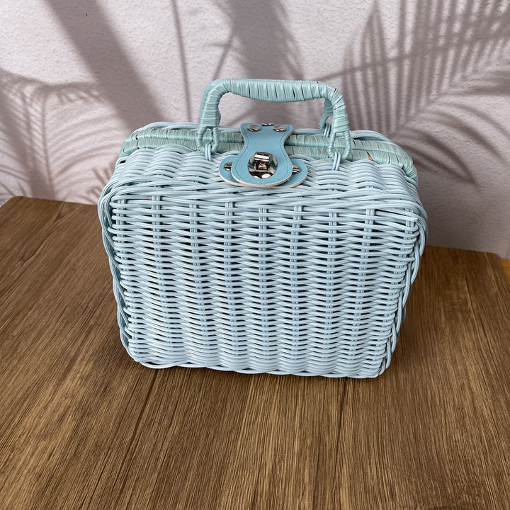 Women's handcrafted cosmetic storage case Bowlift