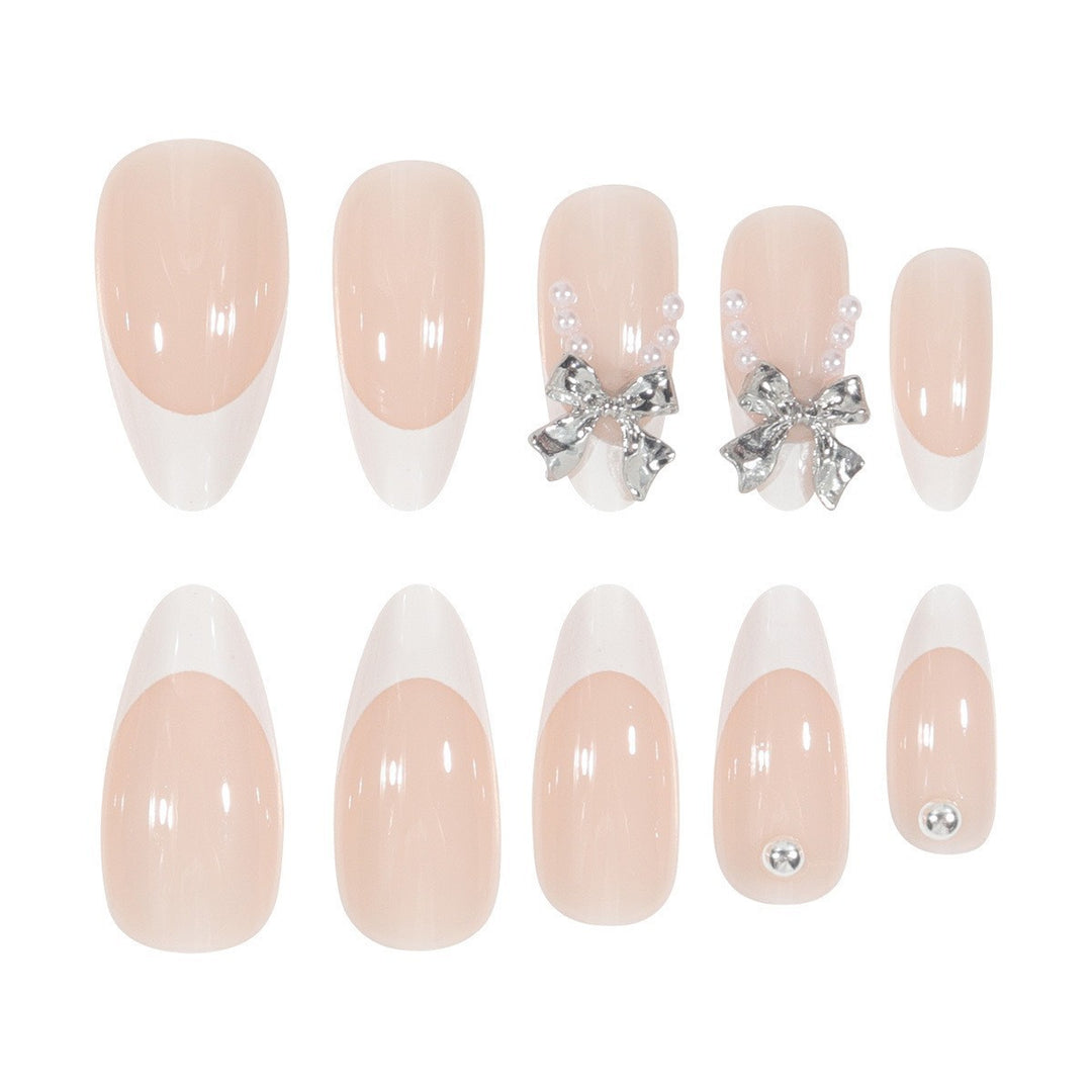 Glamorous artificial nail tips with elegant decorations Bowlift