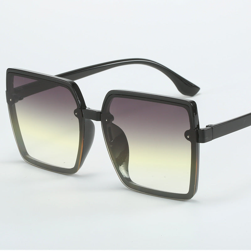 Women Oversized Sunglasses with Square Frame Bowlift
