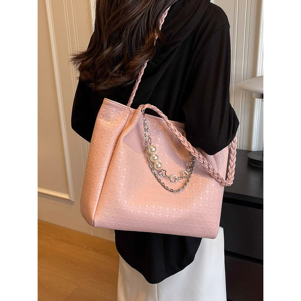 Luxurious Textured Handbag Bowlift