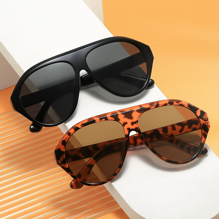 Trendsetting Oversized Retro Sunglasses Bowlift