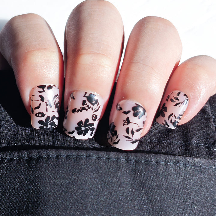 Elegant Floral Press-On Nails Bowlift