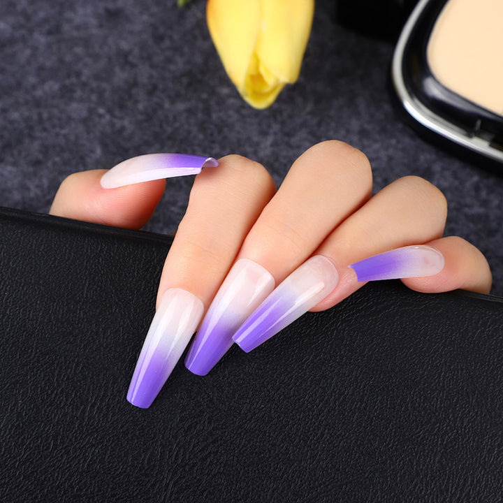 Artificial nails in elegant ombre design Bowlift