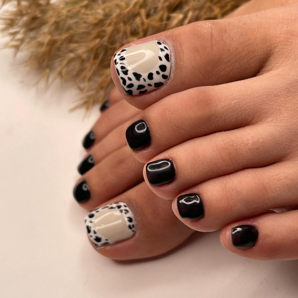 Stylish animal print artificial nails Bowlift