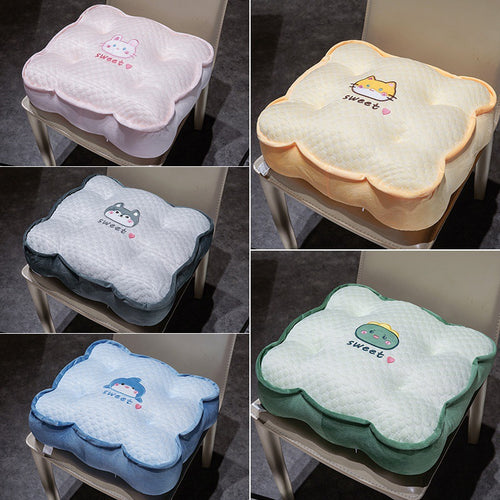 Plush comfort seat cushion with cute animal motif Bowlift