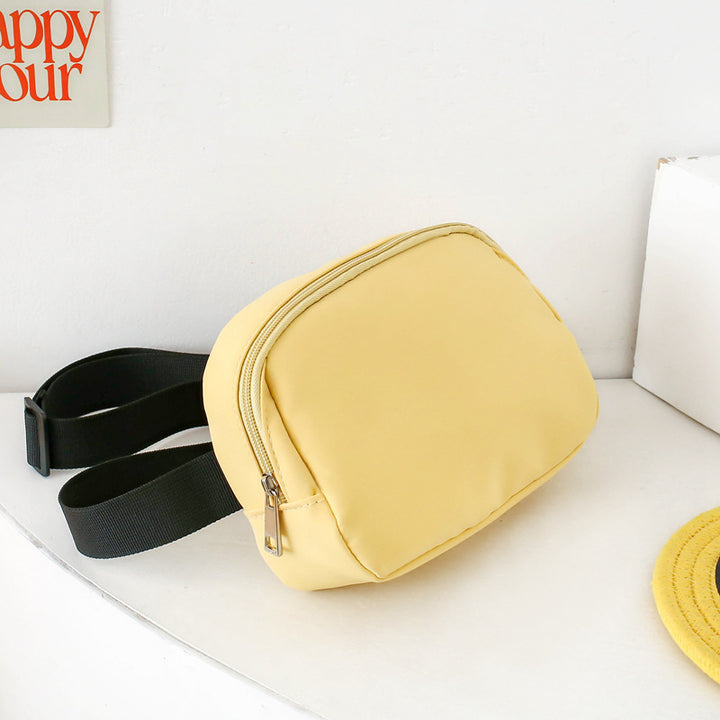 Fashionable fanny pack in minimalist form Bowlift