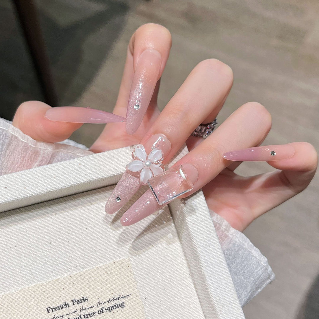 Artistic Decorative Press-On Nails Bowlift