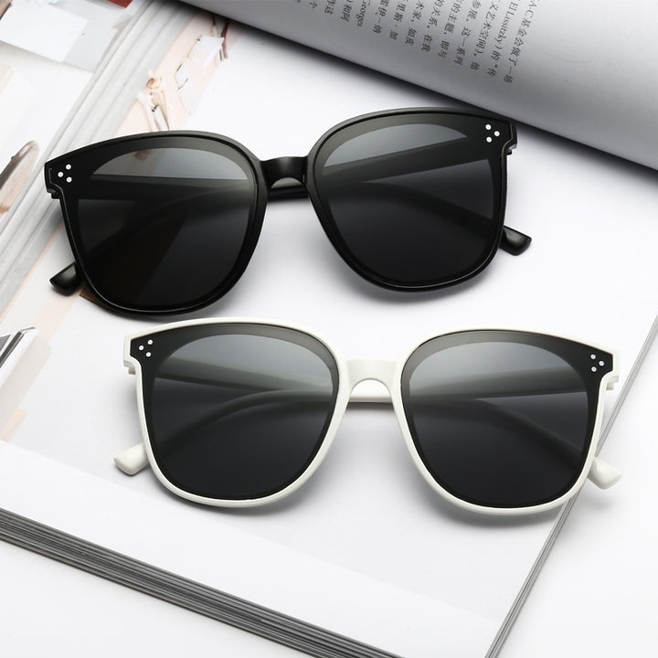 Fashion-Forward Oversized Butterfly Sunglasses Bowlift