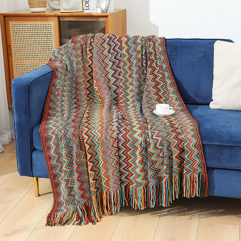 Ladies Decorative Zigzag Pattern Blanket Bowlift