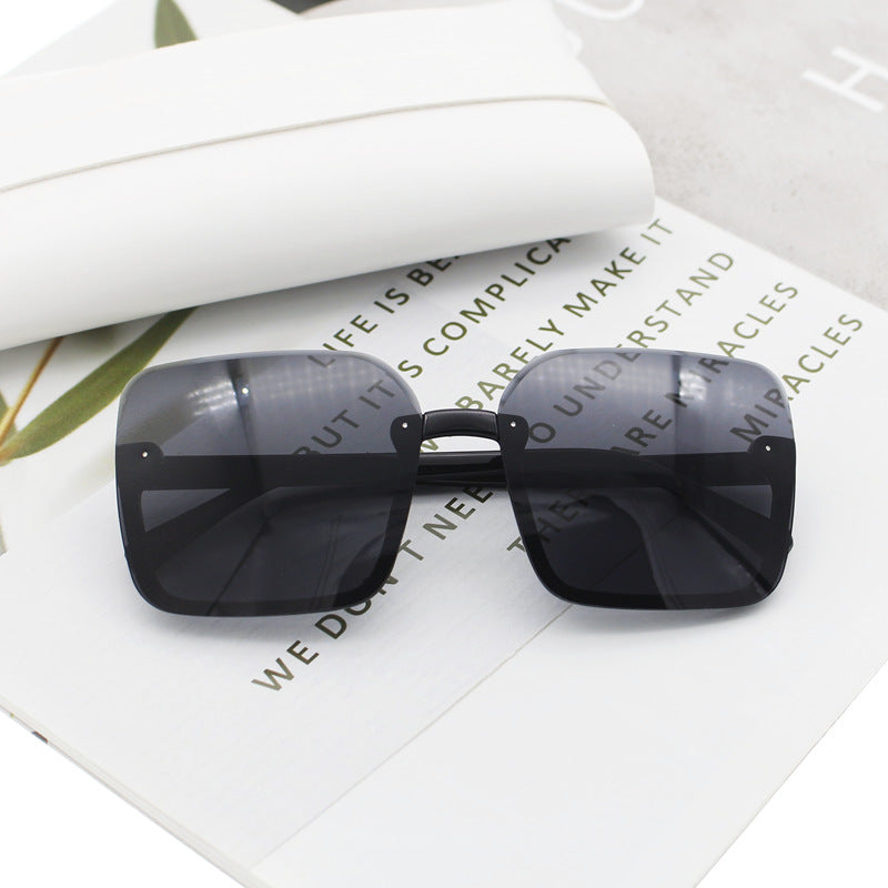 Women’s square sunglasses with extravagant leopard pattern Bowlift