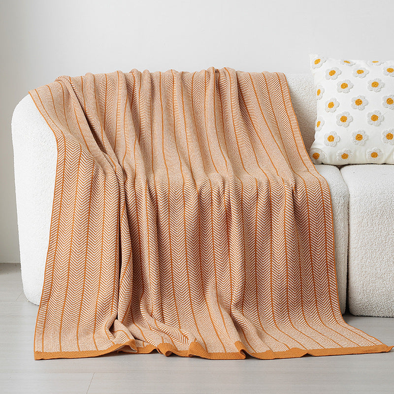 Ladies cuddle blanket with zigzag pattern Bowlift