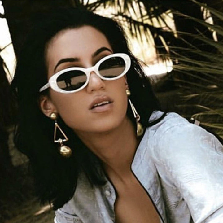 Women's Cat-Eye Sunglasses with Transparent Frame and Gradient Lenses Bowlift