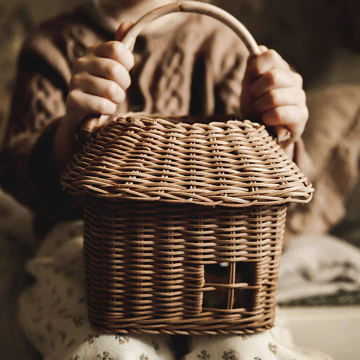 Playful storage basket in house design Bowlift