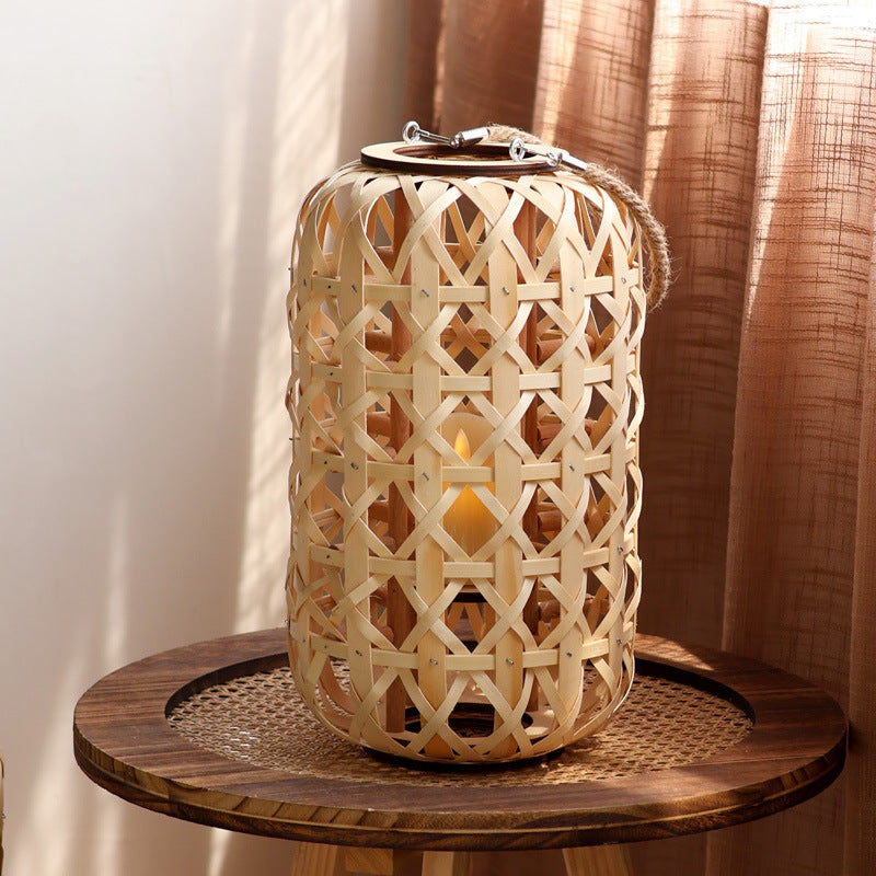 Elegant lantern made of handwoven natural material Bowlift