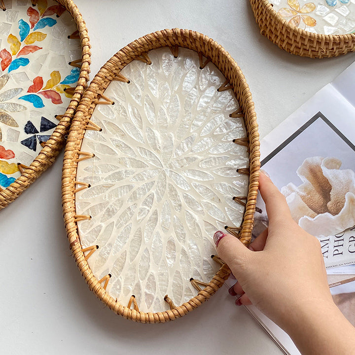 Ladies Elegant Serving Plate Set made of handwoven natural material Bowlift