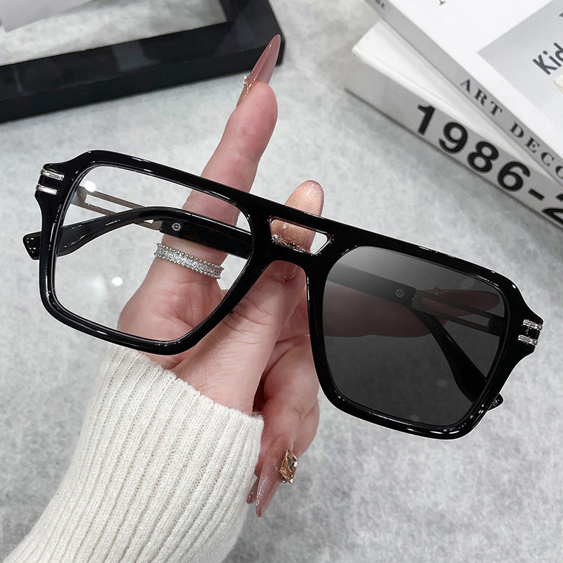 Women’s fashionable glasses Bowlift