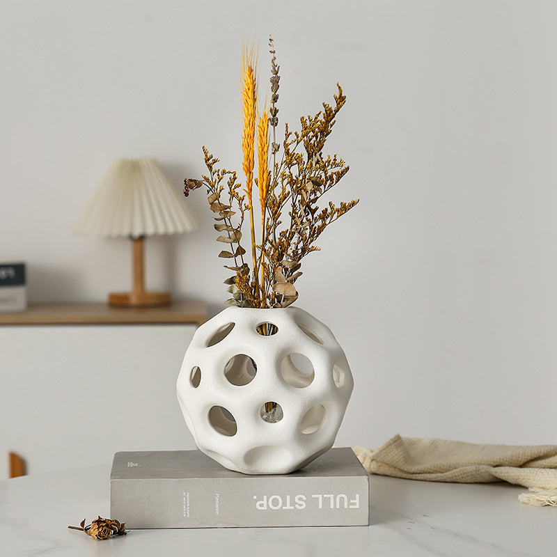 Decorative sculptural vase Bowlift