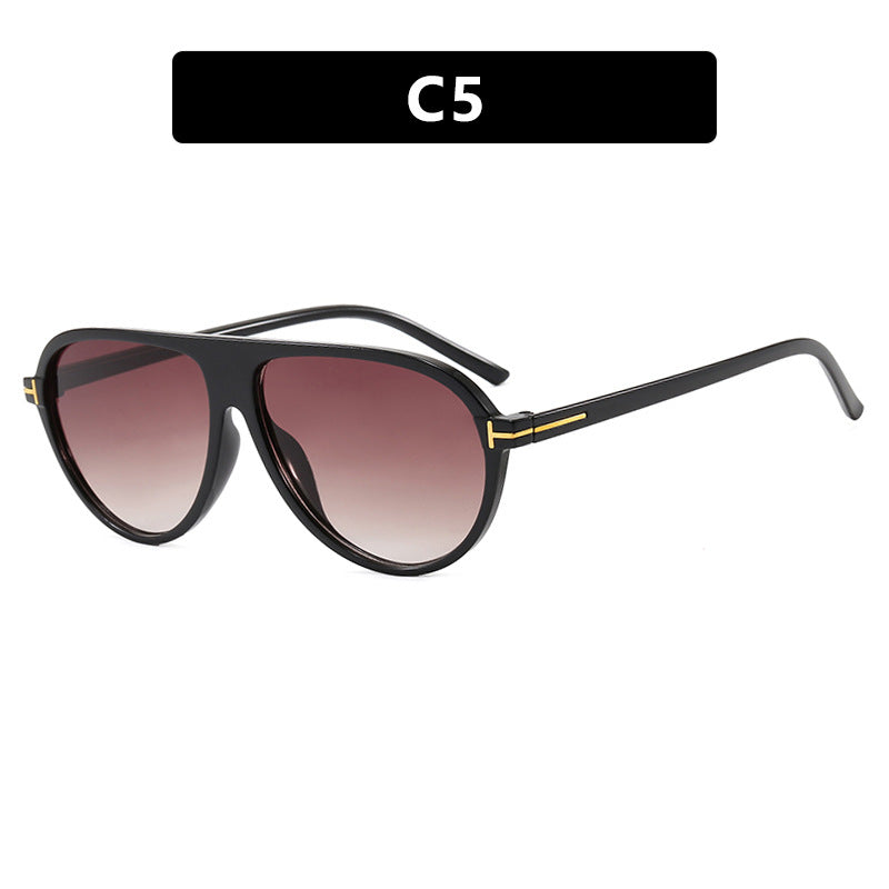 Ladies stylish sunglasses in aerodynamic design Bowlift