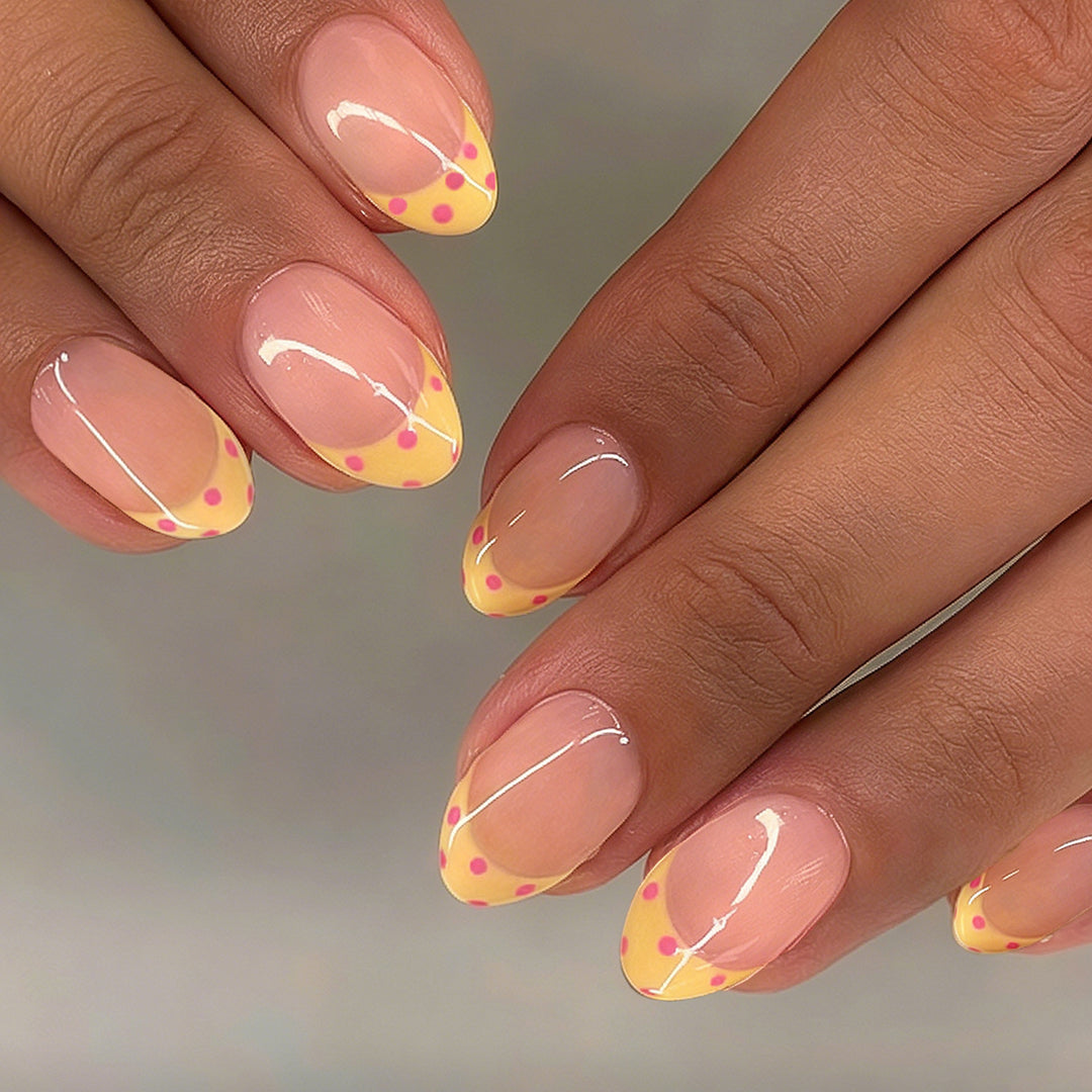 Chic Polka Dot Nail Design Bowlift
