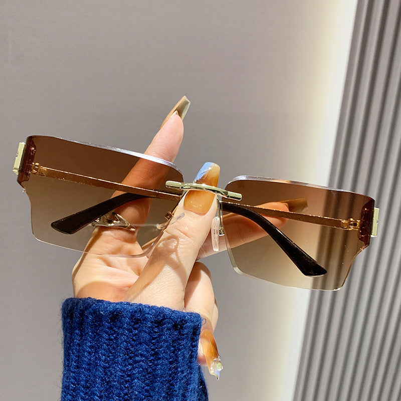 Women's fashionable square sunglasses with luxurious frame and polarized lenses Bowlift