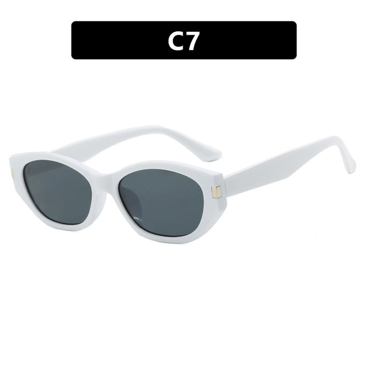 Women's fashionable cat-eye sunglasses with elegant, transparent frame Bowlift