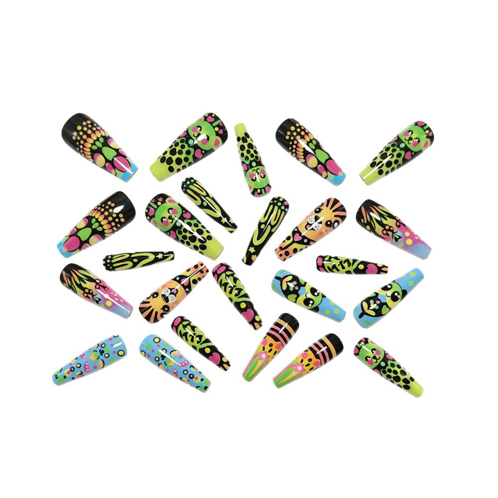 Elaborate nail art with animal motifs Bowlift