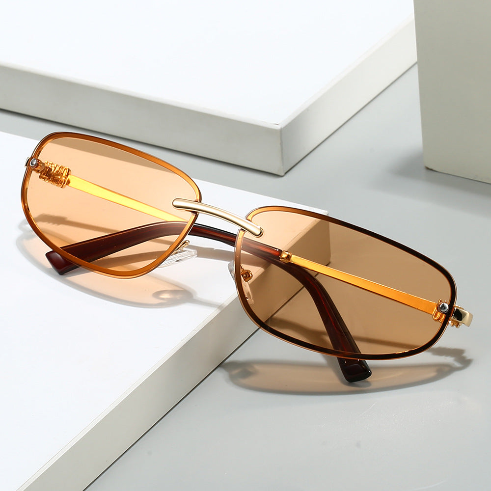 Luxurious Vintage-Inspired Gradient Sunglasses Bowlift