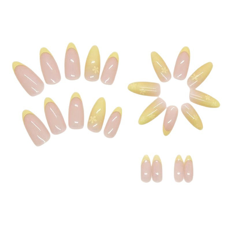 Elegant artificial nails with floral accents Bowlift