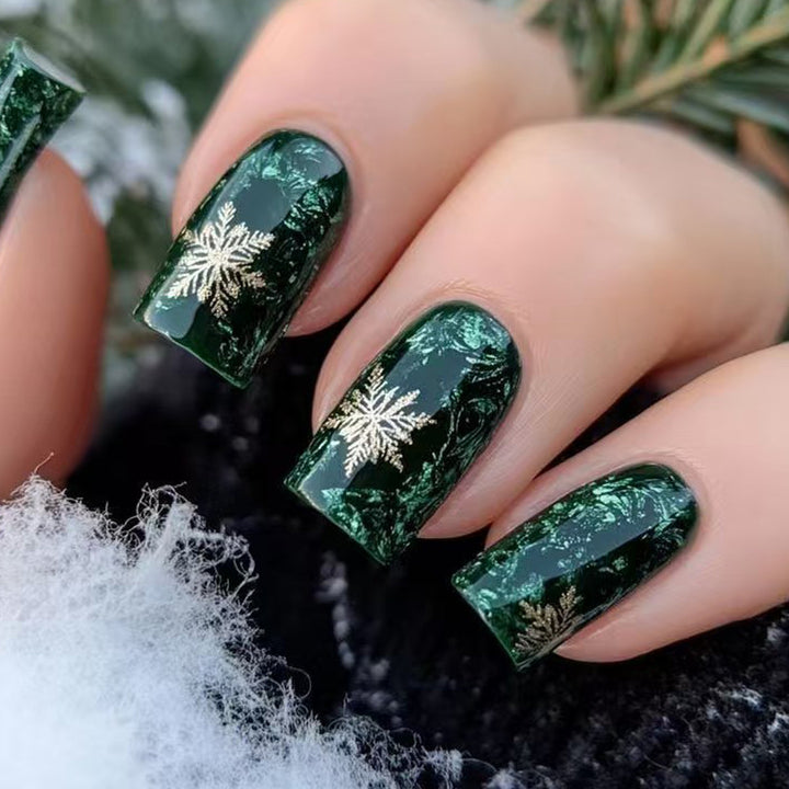 Creative artificial nails with a winter snowflake design Bowlift