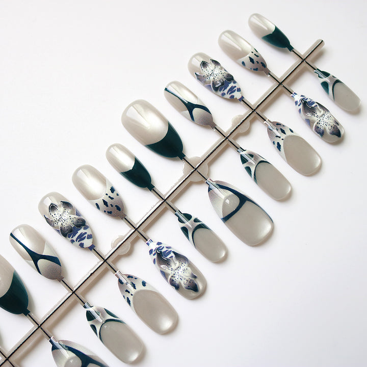 Artistic Floral Nail Art Set Bowlift