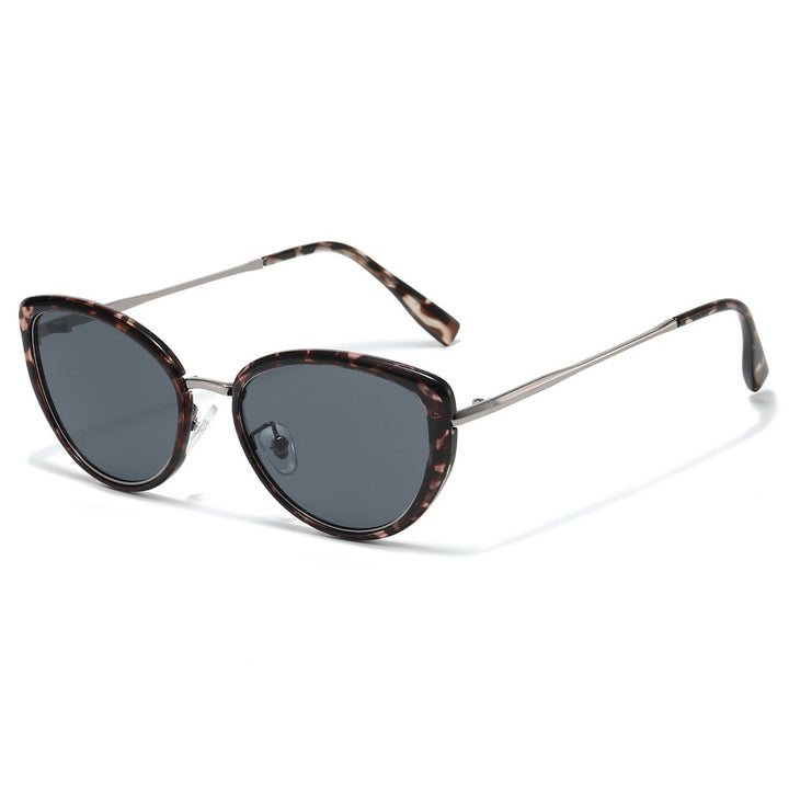 Fashion-Forward Cat-Eye Sunglasses with Trendy Tortoiseshell Frame Bowlift