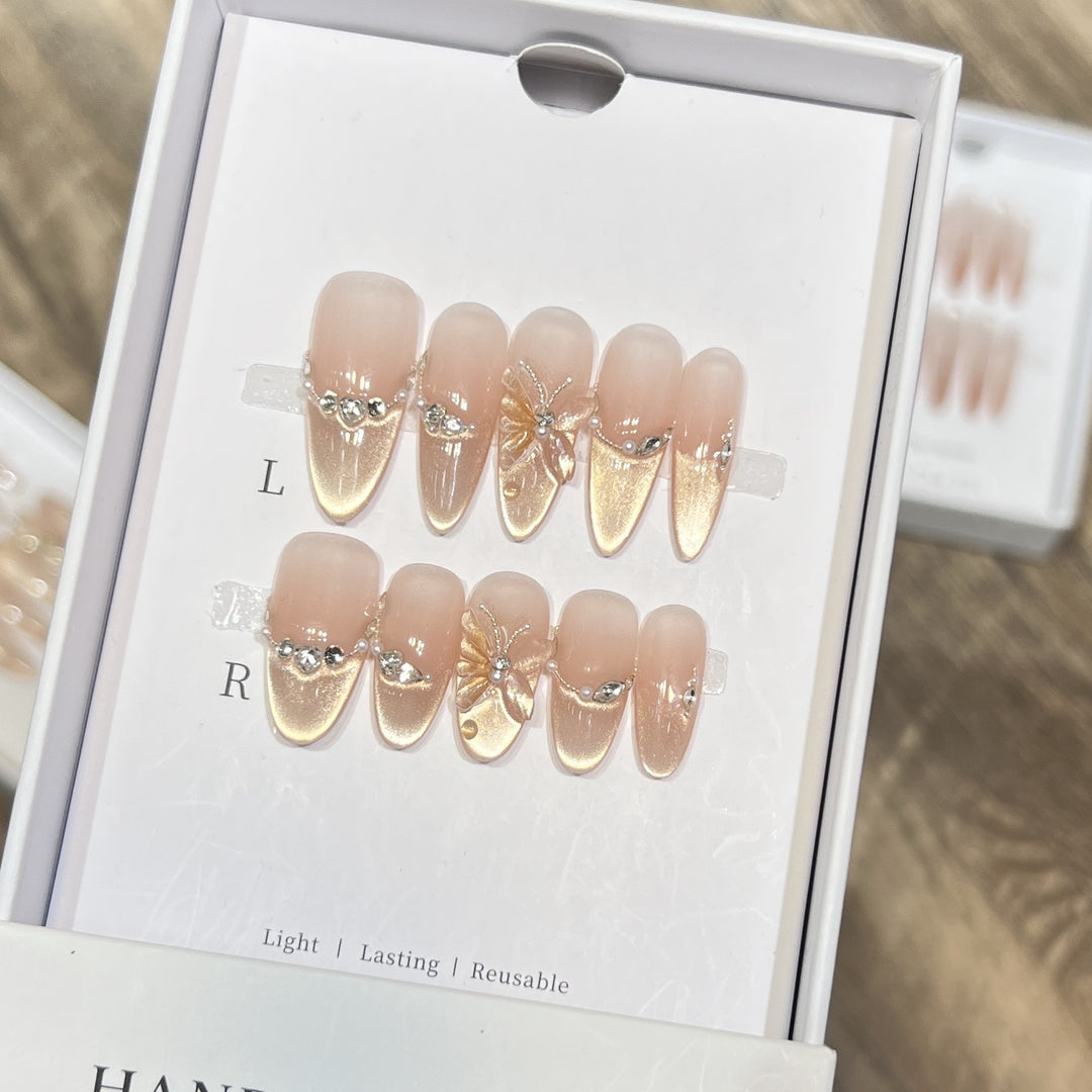 Elegant Butterfly-Accent Press-On Nail Set Bowlift