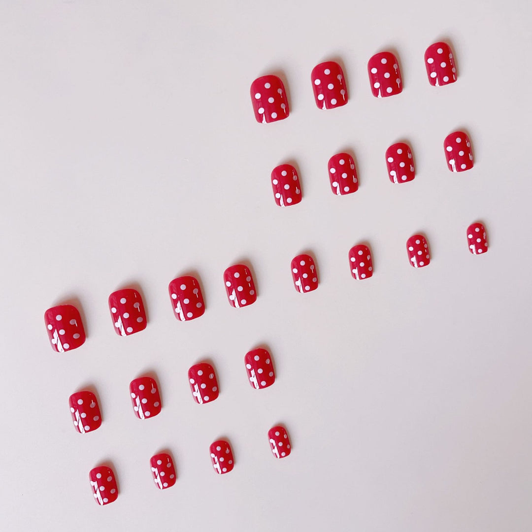 Nail set with stylish dots and high-gloss finish Bowlift