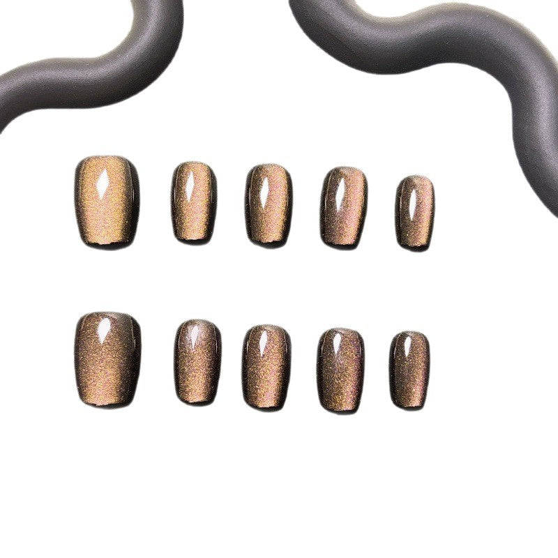 Artificial nails with shimmering metallic finish Bowlift